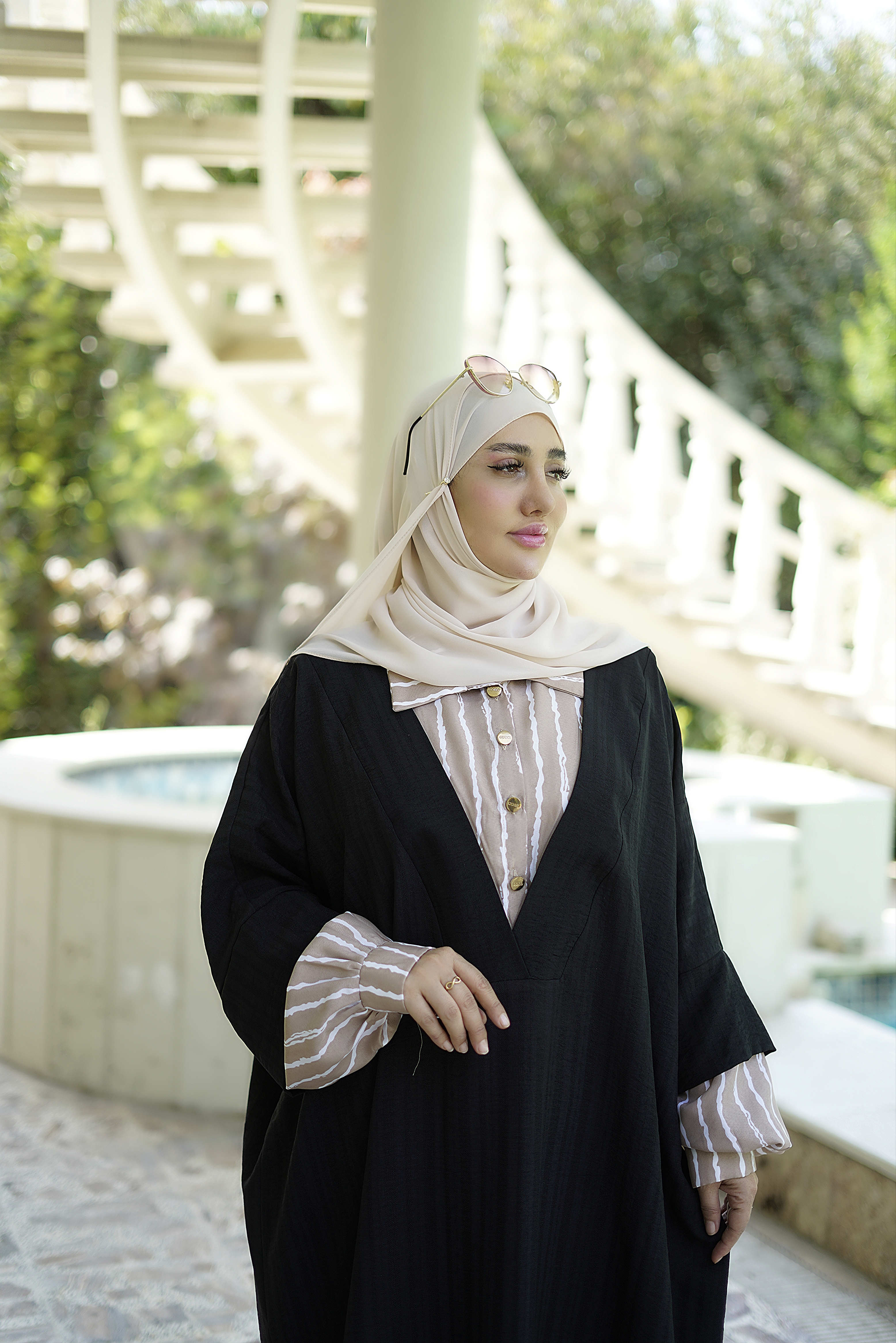 عباایلین